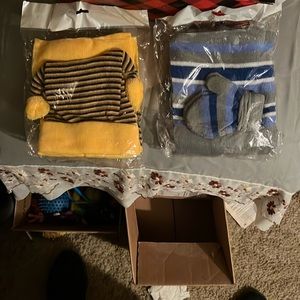 Brand new stealing, package, hat, and mittens sets for babies